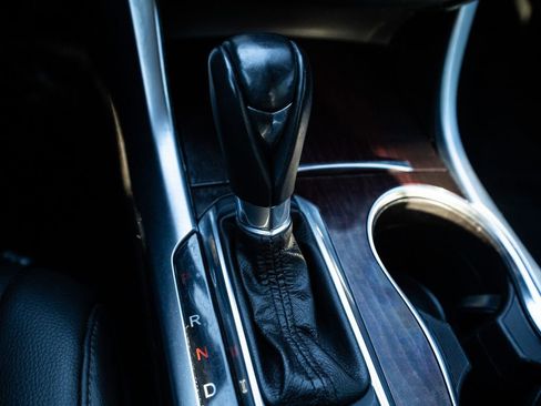 Certified 2016 Acura TLX image 28