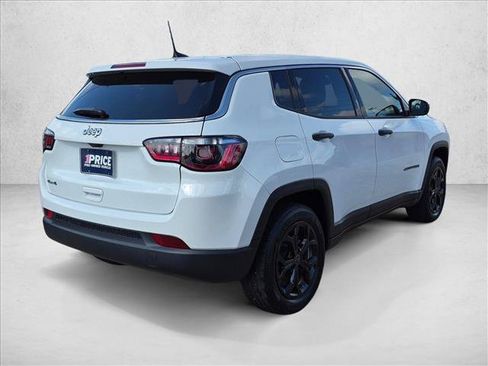 Used 2025 Jeep Compass Sport AWD/4WD image 5