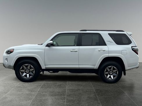 Used 2024 Toyota 4Runner TRD Off-Road Premium image 5