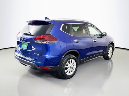 Used 2018 Nissan Rogue SV image 10