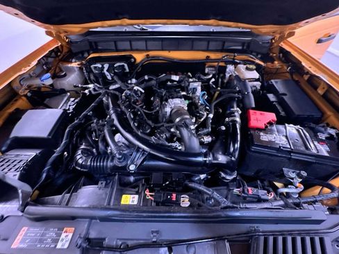 Used 2022 Ford Bronco Wildtrak image 11