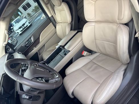 Used 2023 Lincoln Navigator Reserve image 17