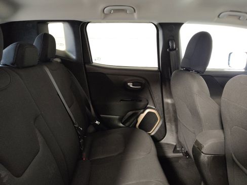 Used 2015 Jeep Renegade Latitude w/ Cold Weather Group AWD/4WD image 19