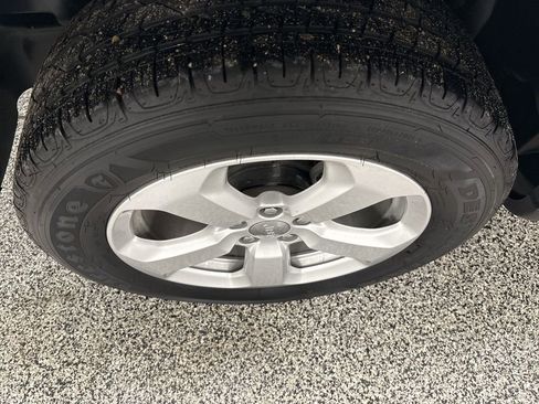 Used 2018 Jeep Compass Latitude w/ Cold Weather Group image 27