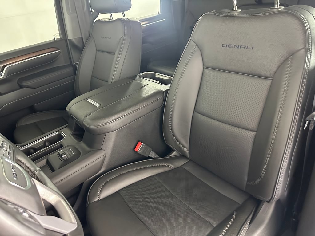 Used 2026 GMC Sierra 3500 Denali w/ Denali Reserve Package AWD/4WD image 25