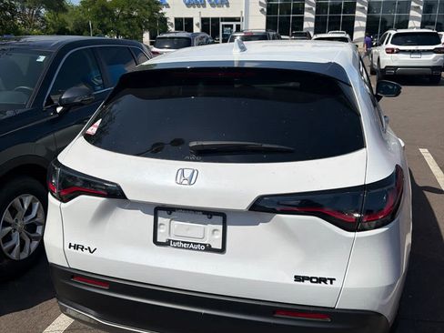 Used 2027 Honda HR-V Sport image 6