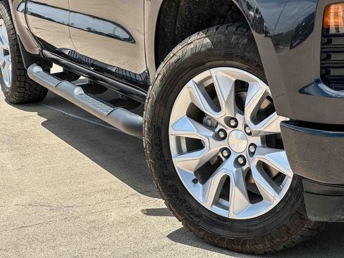 Used 2023 Chevrolet Silverado 1500 Custom AWD/4WD image 9