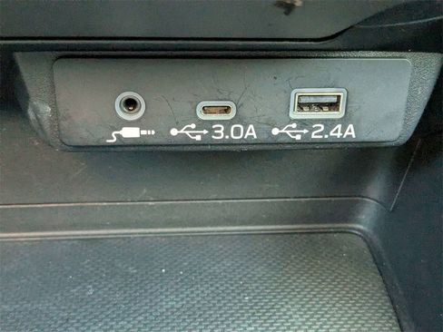 Used 2024 Subaru Crosstrek 2.0i Premium image 23