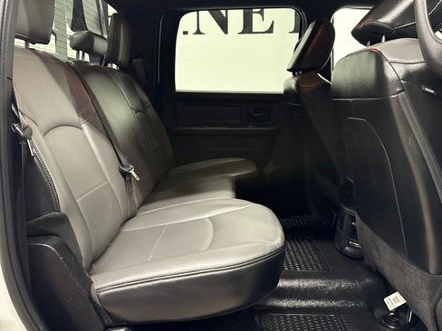 Used 2024 RAM 2500 Tradesman w/ Chrome Appearance Group image 27