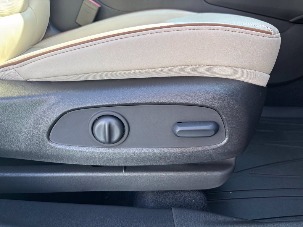 Used 2026 Buick Encore GX Avenir w/ Avenir Technology Package FWD image 24