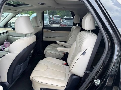 Used 2023 Hyundai Palisade Limited w/ Cargo Package AWD/4WD image 7