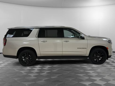 Certified 2024 Chevrolet Suburban Premier AWD/4WD image 6