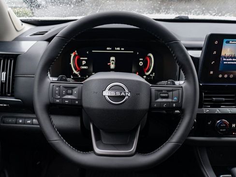 New 2026 Nissan Pathfinder SL AWD/4WD image 14