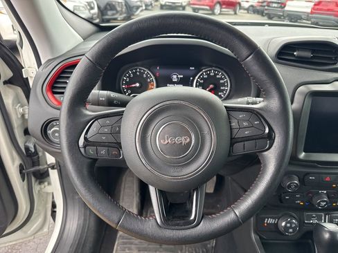 Used 2022 Jeep Renegade Trailhawk image 21
