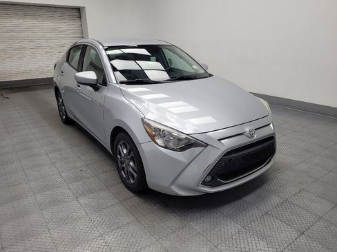 Used 2019 Toyota Yaris LE FWD image 13