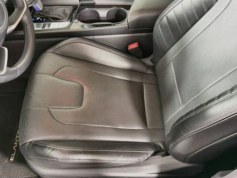Used 2023 Hyundai Elantra Limited FWD image 27