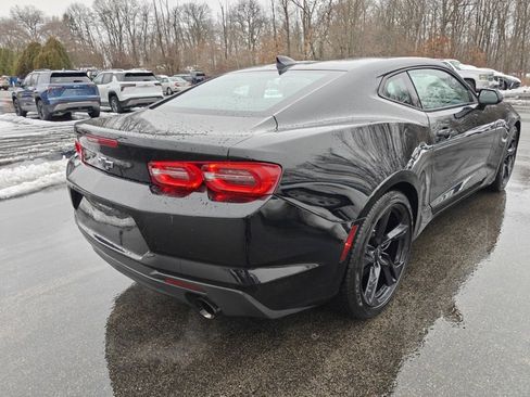 Used 2022 Chevrolet Camaro LT image 3