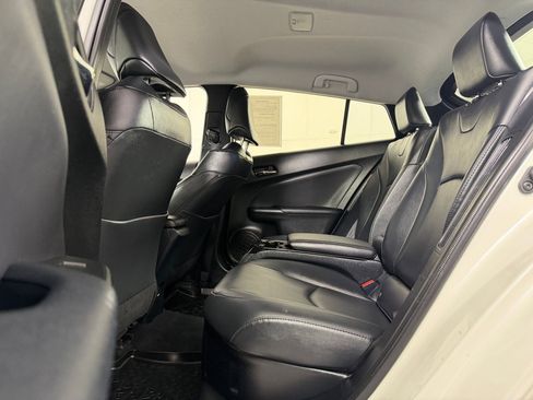 Used 2019 Toyota Prius Prime Advanced image 12