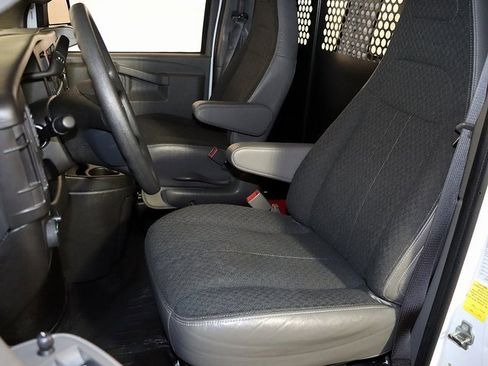 Used 2024 Chevrolet Express 2500 w/ Driver Convenience Package image 4