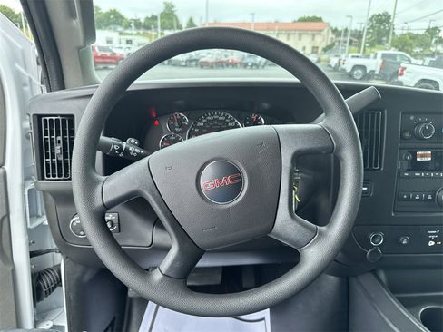 New 2025 GMC Savana 3500 Extended image 20