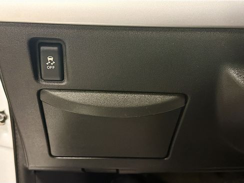 Used 2012 Nissan Sentra 2.0 S image 17