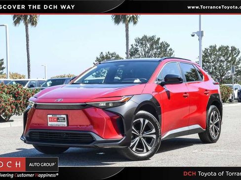 Used 2023 Toyota bZ4X FWD w/ Weather Package image 1