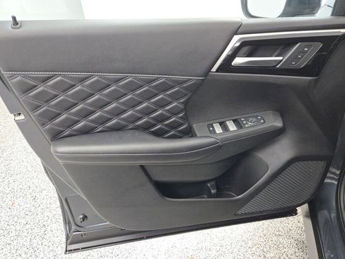 Used 2024 Mitsubishi Outlander SEL image 24