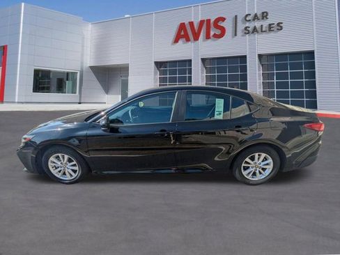 Used 2025 Toyota Camry LE FWD image 8