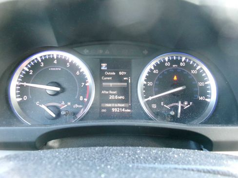 Used 2017 Toyota Highlander XLE image 10