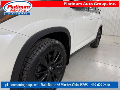 Used 2019 Toyota Highlander SE AWD/4WD image 9