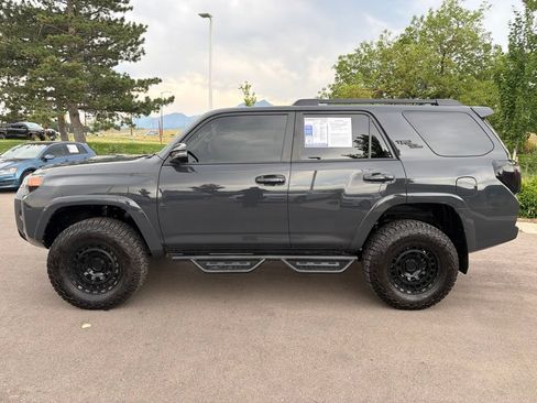 Used 2024 Toyota 4Runner TRD Off-Road Premium AWD/4WD image 4