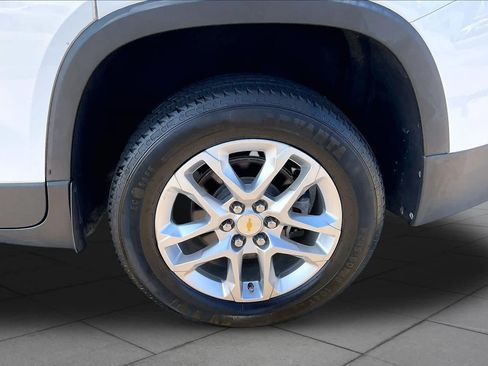 Used 2019 Chevrolet Traverse LT FWD image 11