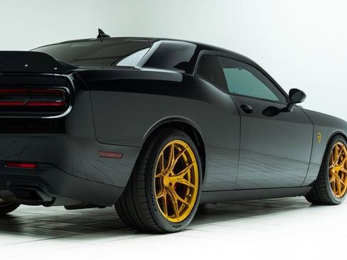 Used 2016 Dodge Challenger SRT Hellcat image 13