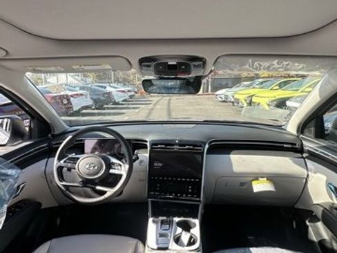 New 2024 Hyundai Tucson Limited image 9
