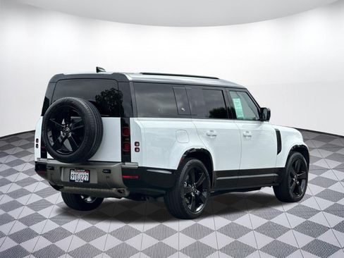 Certified 2024 Land Rover Defender 130 X-Dynamic SE AWD/4WD image 8