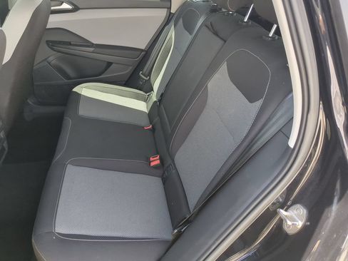 Certified 2023 Volkswagen Taos S FWD image 15