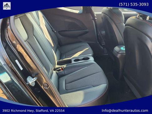 Used 2020 Hyundai Veloster Turbo FWD image 18
