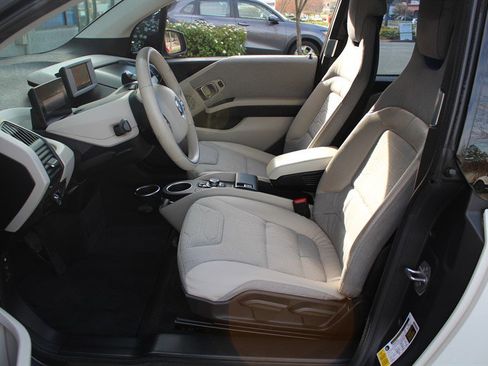 Used 2016 BMW i3 w/ Range Extender image 17