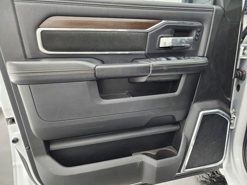 Used 2022 RAM 2500 Laramie image 34