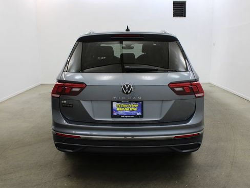 Used 2022 Volkswagen Tiguan SE FWD image 4