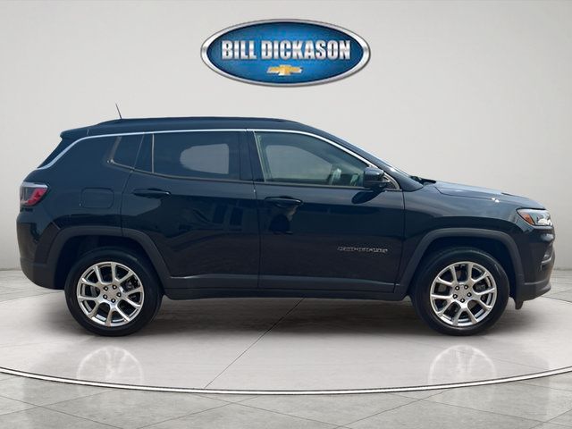 Used 2023 Jeep Compass Latitude AWD/4WD image 10