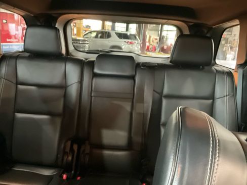Used 2016 Jeep Grand Cherokee Overland w/ Advanced Technology Group AWD/4WD image 32