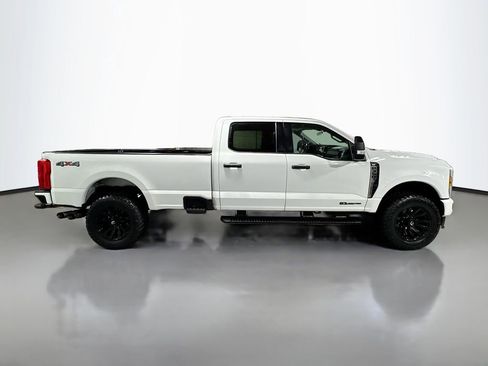 Used 2024 Ford F350 XLT image 5