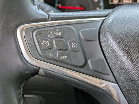 Used 2018 Chevrolet Equinox LT image 24