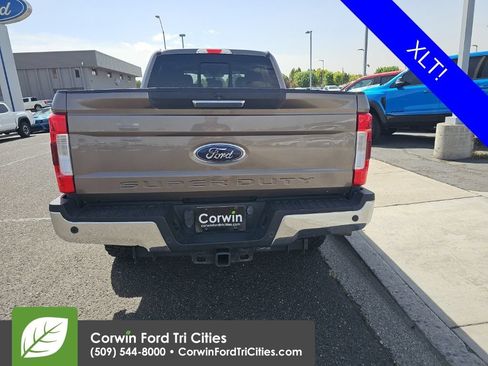Used 2019 Ford F250 XLT w/ XLT Premium Package AWD/4WD image 9