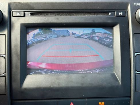 Used 2017 Toyota Camry SE FWD image 33