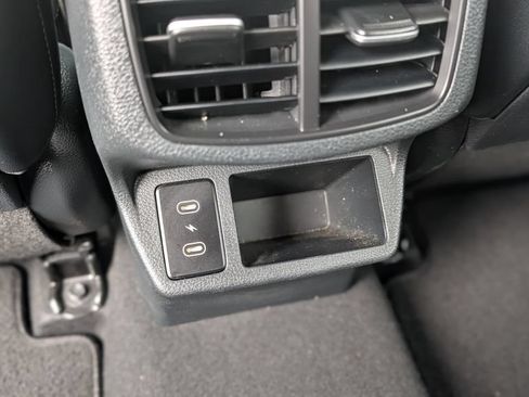 Used 2025 Kia Seltos S FWD image 18