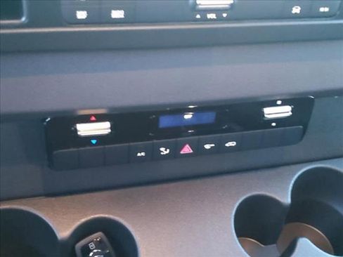 Used 2024 Mercedes-Benz Sprinter 2500 image 21