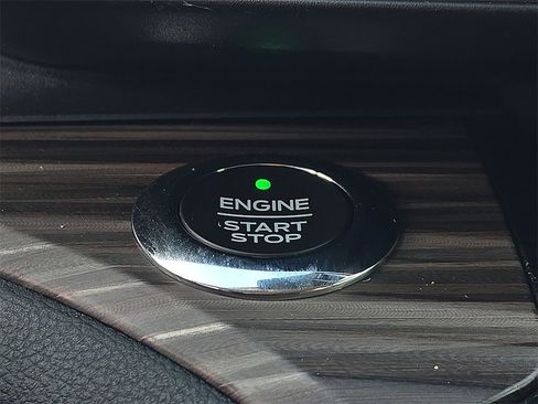 Used 2021 Ford Explorer Limited w/ Equipment Group 301A image 16