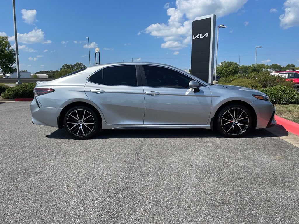 Used 2023 Toyota Camry SE FWD image 7